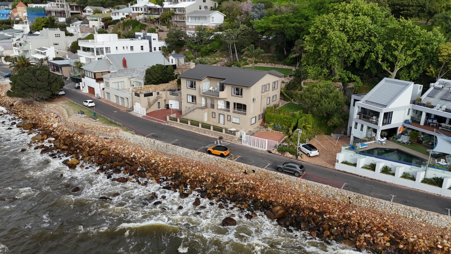 6 Bedroom Property for Sale in Gordons Bay Village Western Cape